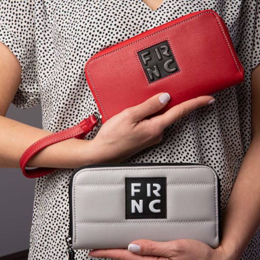 &Gamma;&upsilon;&nu;&alpha;&iota;&kappa;&epsilon;ί&alpha; &pi;&omicron;&rho;&tau;&omicron;&phi;ό&lambda;&iota;&alpha;