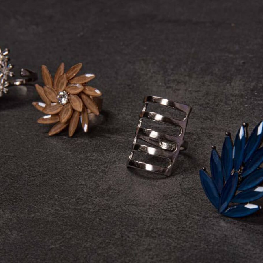 &Gamma;&upsilon;&nu;&alpha;&iota;&kappa;&epsilon;ί&alpha; &kappa;&omicron;&sigma;&mu;ή&mu;&alpha;&tau;&alpha;